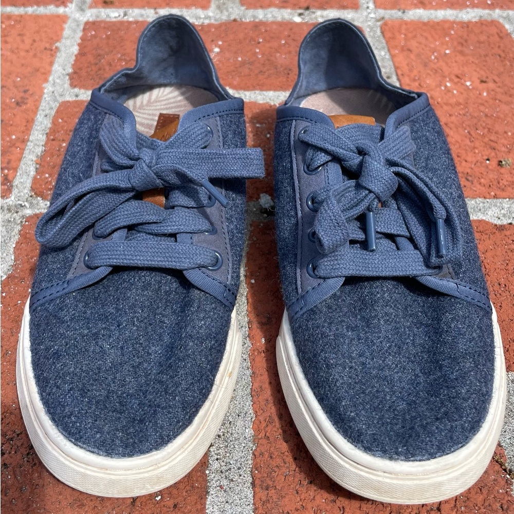 OluKai Pehuea Li - Size 6 Eur 36